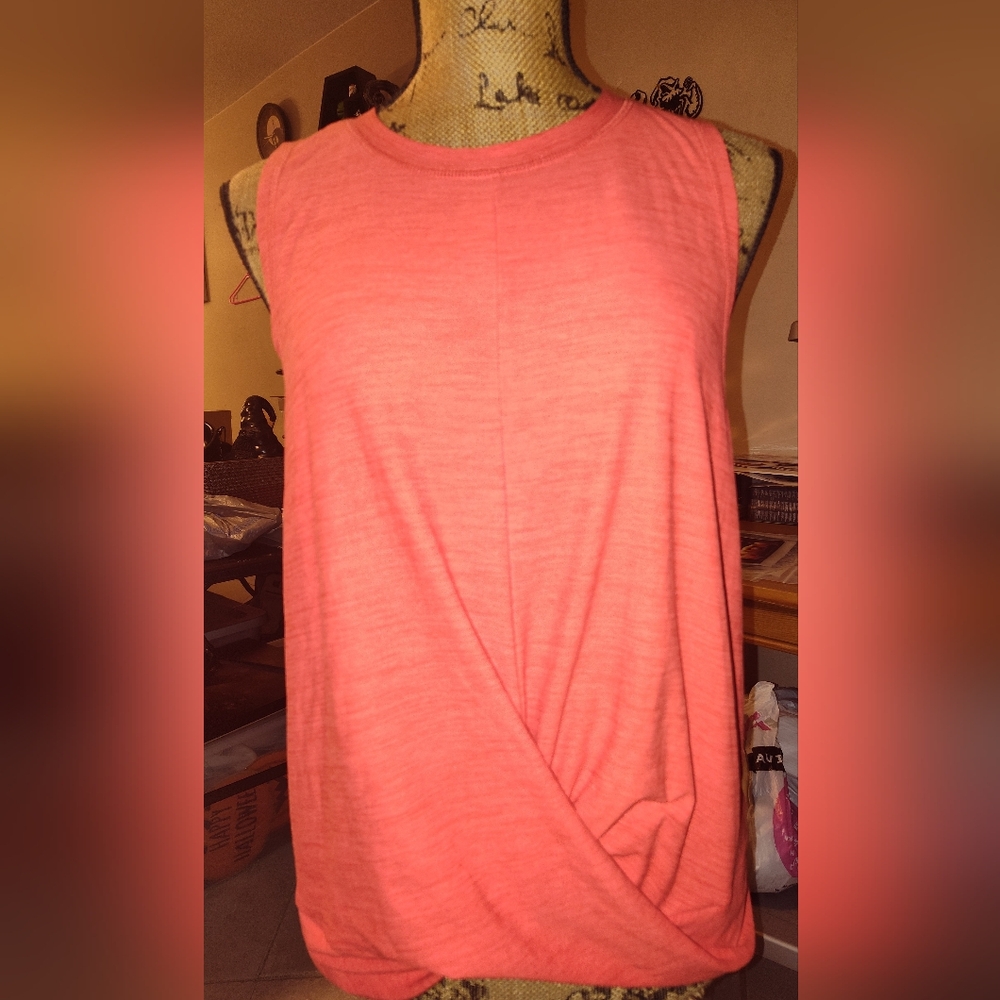 Old Navy active sleeveless top